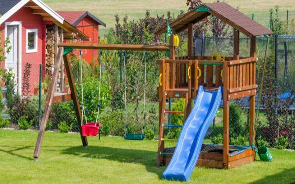 Jak odnowić ogrodowy plac zabaw dla dzieci?
